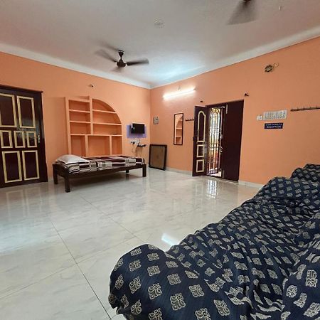 Отель Eagle Nest Residency Kottakuppam Экстерьер фото