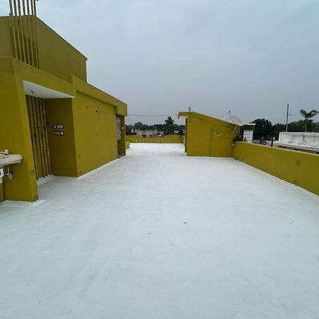 Отель Eagle Nest Residency Kottakuppam Экстерьер фото