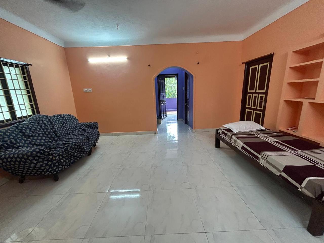 Отель Eagle Nest Residency Kottakuppam Экстерьер фото